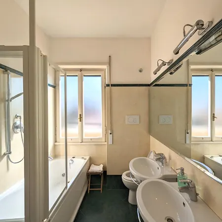 Apartamento Colosseo Penthouse With 360° View Rooftop Roma